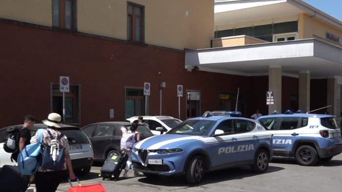 blocco dei treni da battipaglia a centola disagi e ritardi