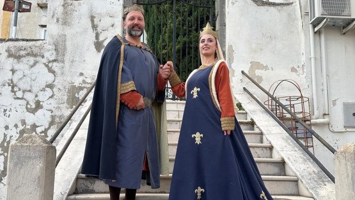 rievocazione storica sacre spine michele zizza e chiara iuspa re e regina