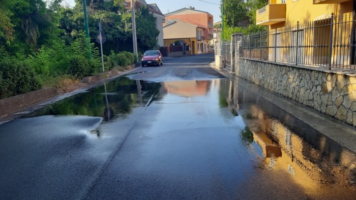 ariano neppure il tempo di asfaltare la strada che bisognera gia scavare