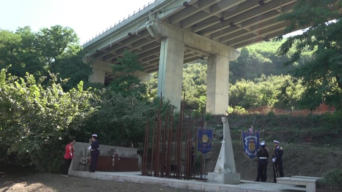 strage del bus a monteforte l irpinia ricorda le 40 vittime della trageda