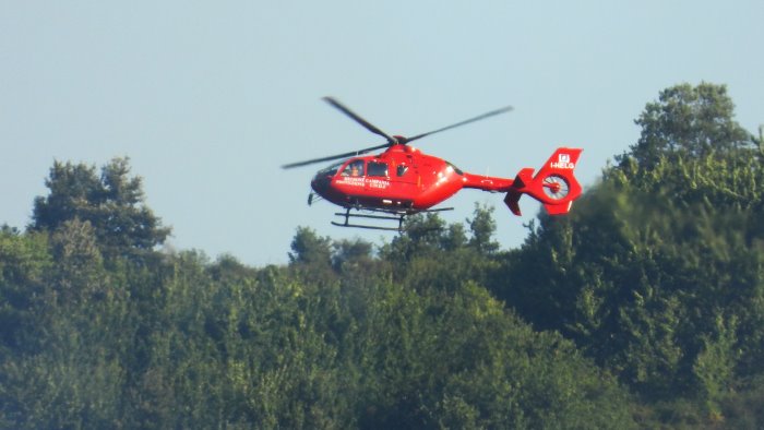 fiamme a san nicola baronia elicottero in azione per scongiurare il peggio