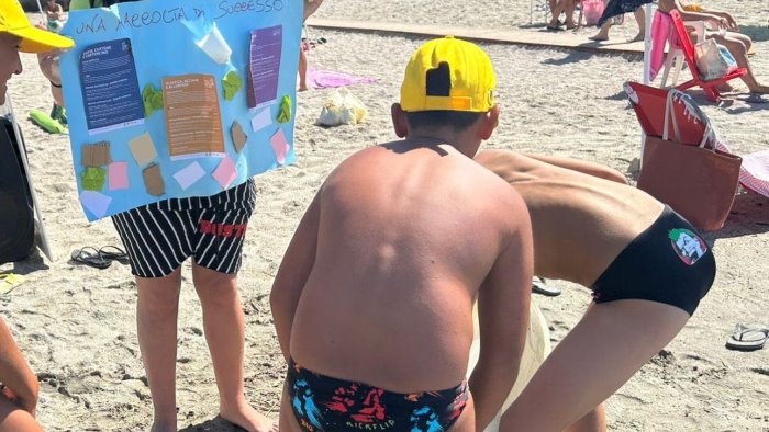 sensibilizzazione e animazione la raccolta differenziata arriva in spiaggia