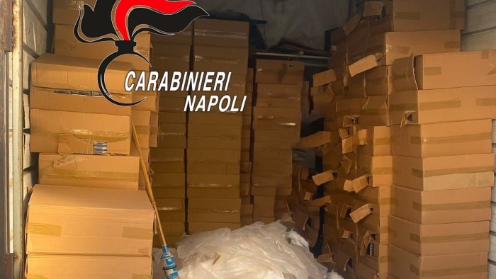 contrabbando nel napoletano sequestrata una tonnellata e mezzo di sigarette