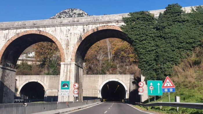 galleria solofra da giovedi chiusure notturne in direzione avellino