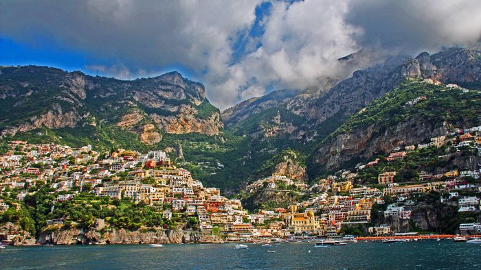 ferragosto a positano il sindaco relax ma in sicurezza