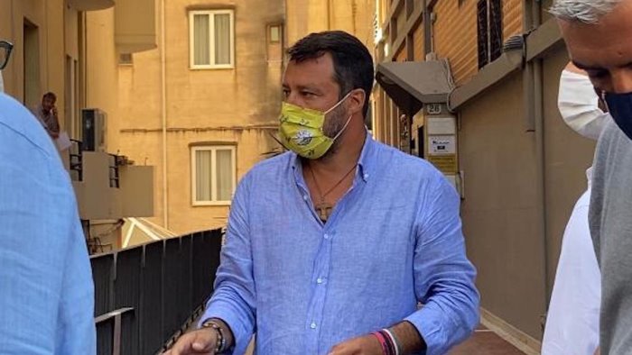 salvini a salerno attacco a de luca sul covid center