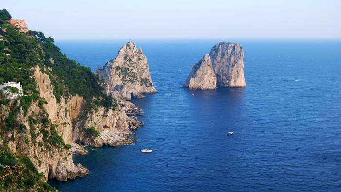 i sindaci di capri fanno appello a de luca