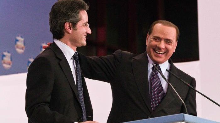 berlusconi de luca e un personaggio televisivo