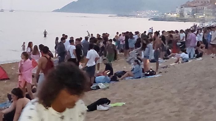 ancora tragedie in vacanza 26enne muore in mare a castellabate