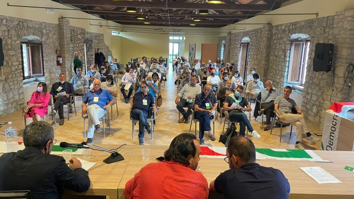 assemblea pd sostegno a perifano e ad alternativa per benevento