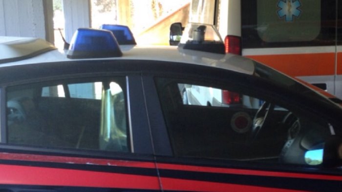 minaccia il suicidio telefonando al 112 salvata dai carabinieri