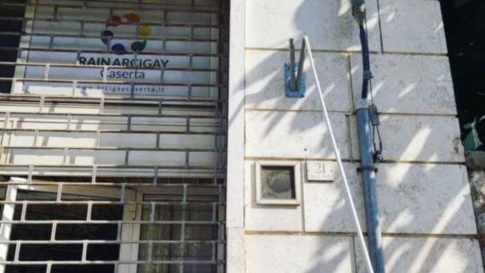 rain arcigay caserta rubata la bandiera arcobaleno e vandalizzata l asta