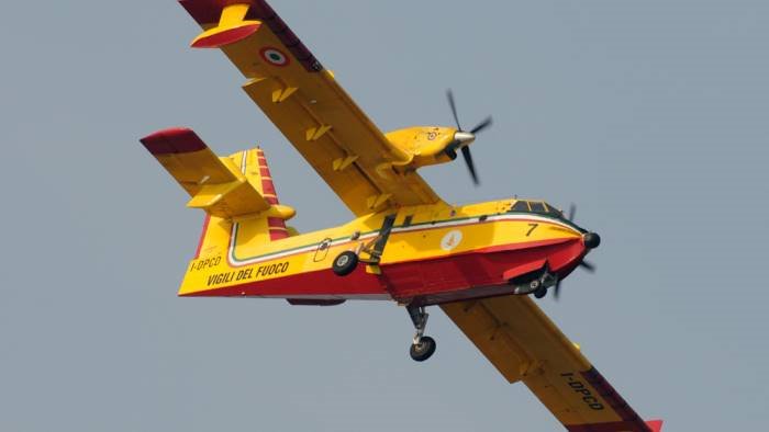 incendio a camerota fiamme tra il mingardo e licusati