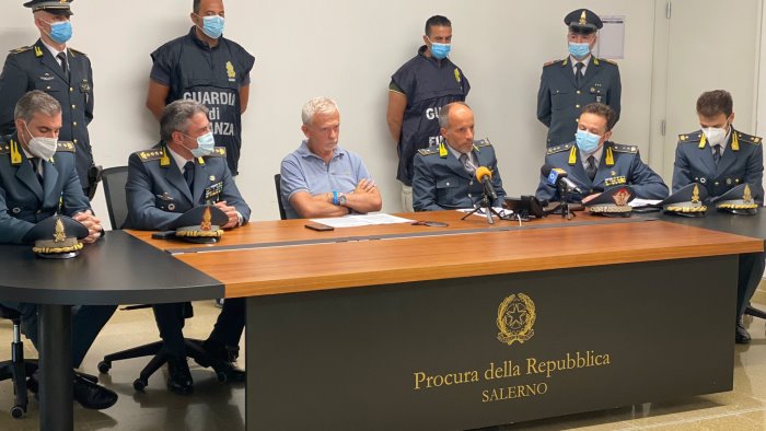 la droga del combattente al porto di salerno dopo il maxi sequestro 2 arresti