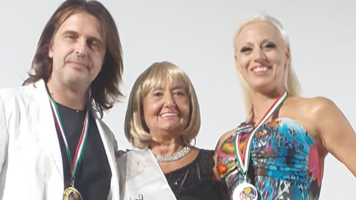 pina lambiase conquista la puglia regina nazionale di bellezza e classe