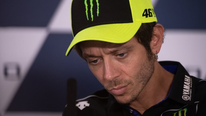 valentino rossi si ritira a fine stagione smetto