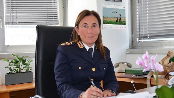 cambio al vertice in polizia lisa iovanna dirige l ufficio immigrazione