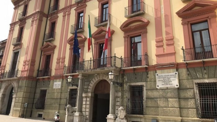 avellino incendi boschivi incontro in provincia con i sindacati