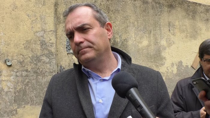 accordo letta calenda de magistris all attacco pd perno del grande centro