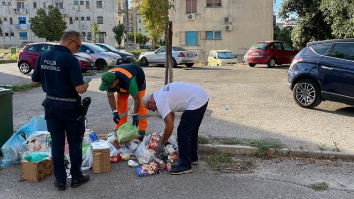 eboli discariche al rione paterno e a san giovanni blitz dei vigili