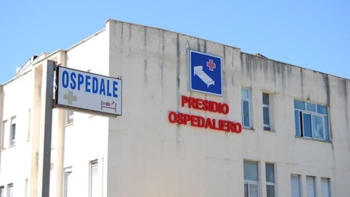 incidente a policastro bussentino moto contro auto due feriti