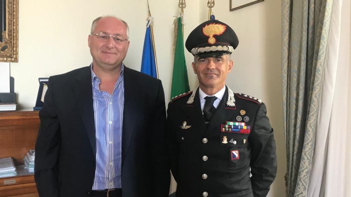 il comandante trombetti saluta salerno il ringraziamento di strianese