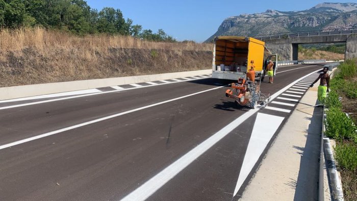 viabilita fondovalle calore finita anche la segnaletica stradale