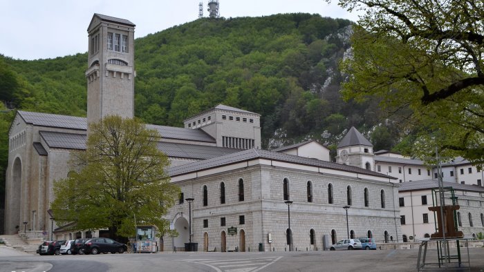 montevergine il primo settembre la festa per la madonna con il vescovo aiello