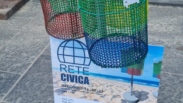 ischia l arte del riciclo nasse confiscate diventano cestini per le spiagge