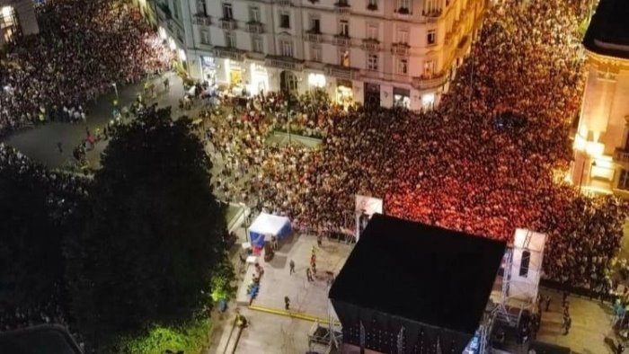 avellino summer fest in migliaia al concerto festa siamo tornati grandi