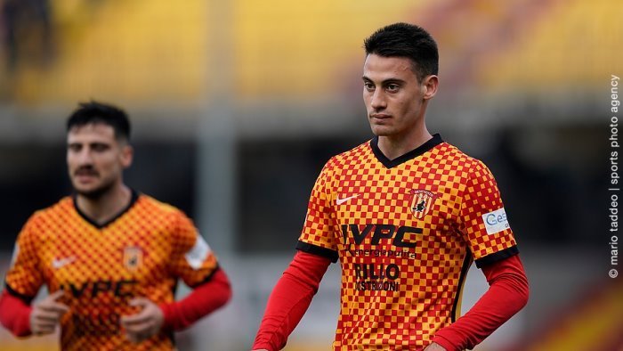 benevento vicino agazzi viviani verso cosenza