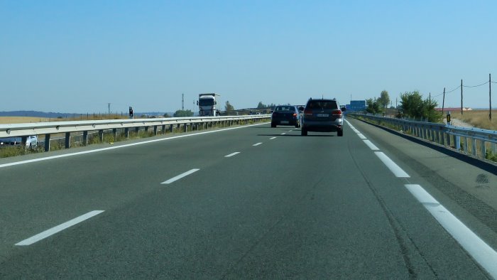 rotatoria allo svincolo autostradale a nocera inferiore proseguono i lavori