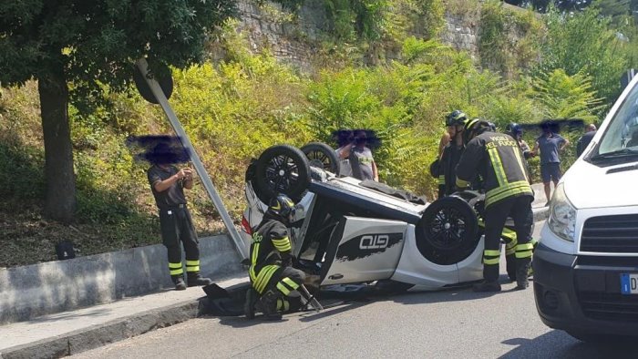 microcar si ribalta paura per un giovanissimo in via delle puglie