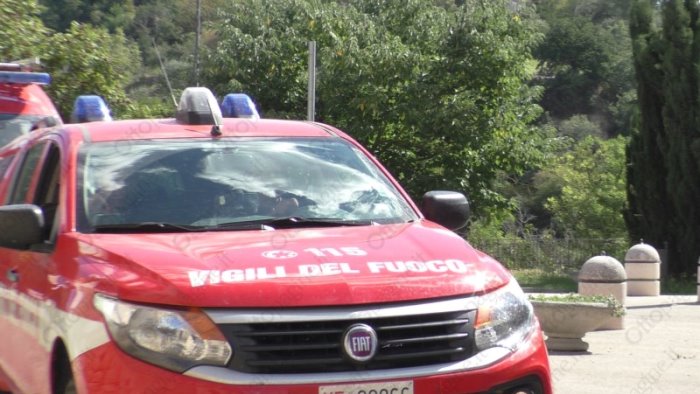 scout finisce in un dirupo in montagna recuperato dai vigili del fuoco