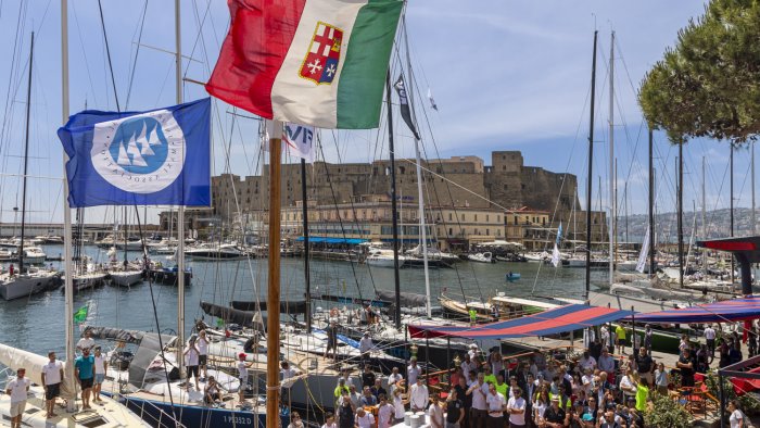 sorrento ancora una volta teatro della regata dei tre golfi nel maggio 2024