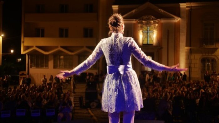 avellino summer festival vanessa tagliabue yorke incanta piazza duomo