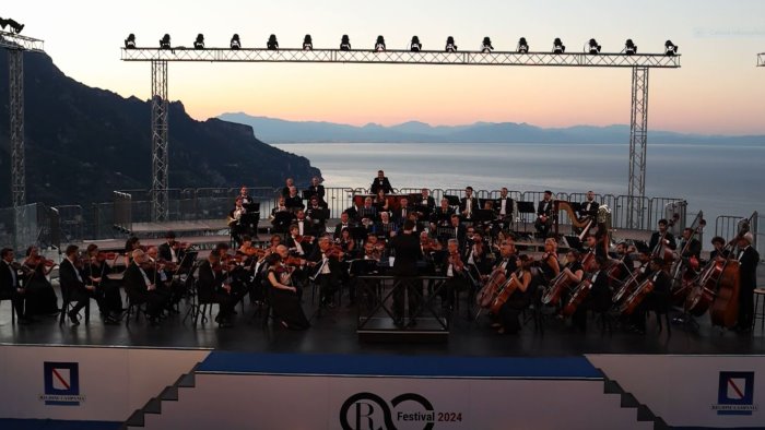 ravello emozioni magiche per il concerto all alba