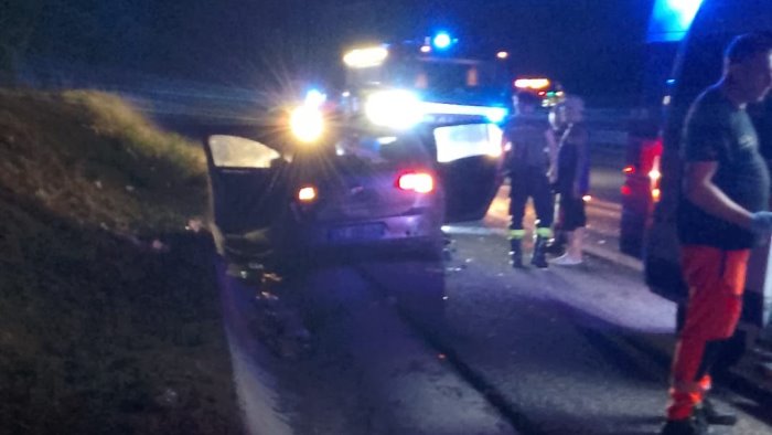 san mango piemonte incidente in autostrada ferite due persone