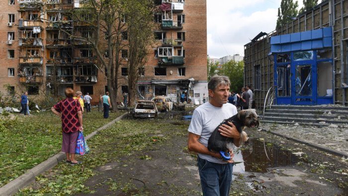 se kursk diventa come il donbass i civili in fuga sono le vittime gia viste