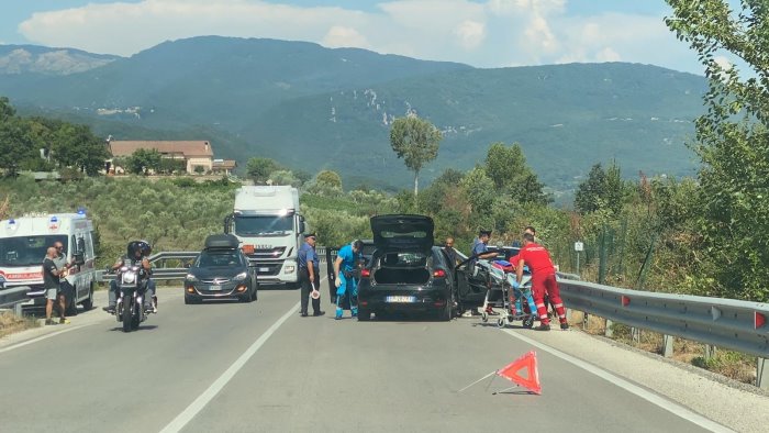 paura lungo la benevento campobasso scontro tra auto due feriti