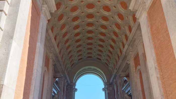 reggia di caserta terminato il restauro di tutti gli androni del palazzo reale