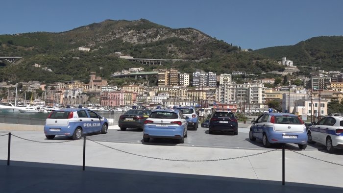 controlli interforze a salerno ferragosto blindato dai moli all aeroporto