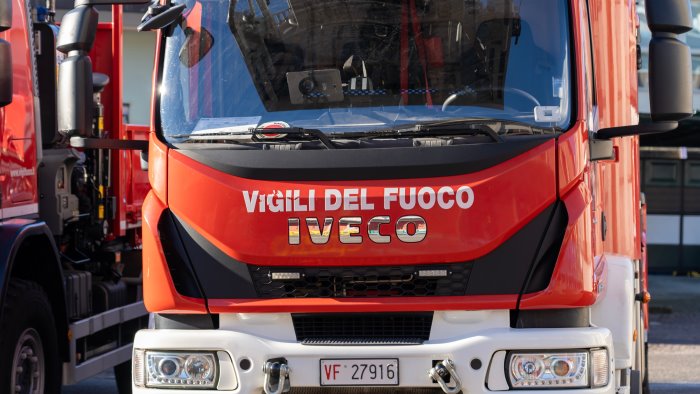 ancora fiamme nel sannio notte di lavoro tra ponte e casalduni