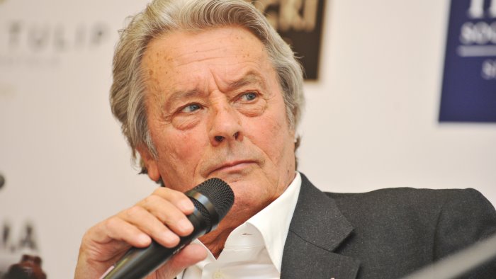 cinema in lutto e morto alain delon