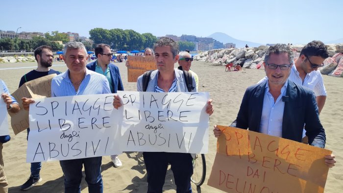 napoli nuovo sequestro contro gli abusivi al lido mappatella