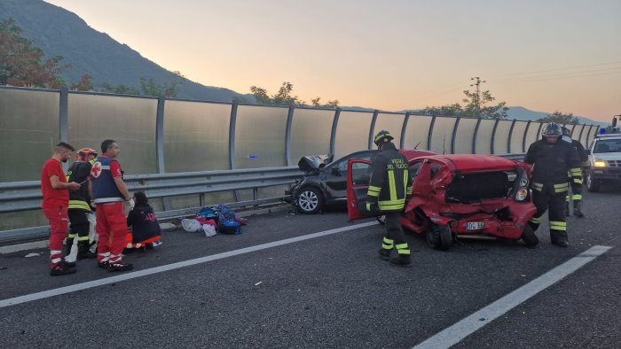 incidente sull a2 tra buonabitacolo e sala consilina muore bambina di 7 anni