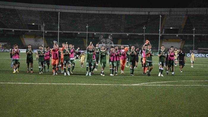 avellino subito spalle al muro via a una settimana gia da dentro o fuori