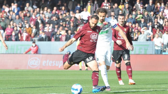 salernitana rush finale di mercato caccia ad una punta standby ferrari