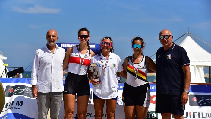 campionati italiani di beach sprint il circolo canottieri irno cala il tris