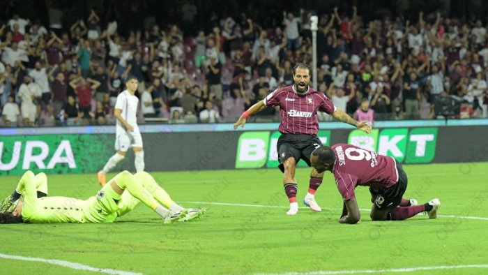 salernitana il gol di simy e il terzo piu veloce nella storia della serie b